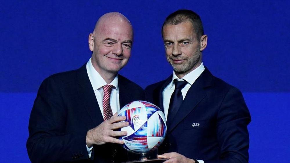 UEFA levanta a ameaça de boicote depois de a FIFA recuar