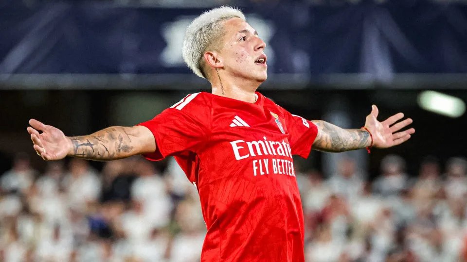 Prestianni brilha com dois golos e dá triunfo ao Benfica na Liga Europa