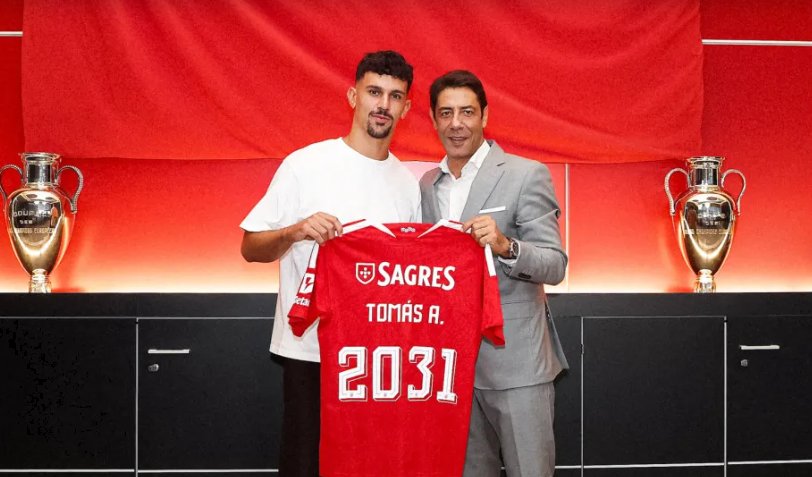 Tomás Araújo renova com o Benfica até 2031